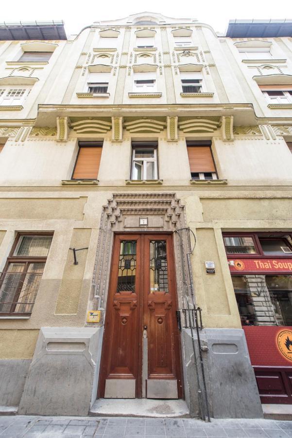 Kaz7 Kazinczy Apartment Budapeste Exterior foto